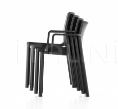 Стул с подлокотниками LP features фабрика Kristalia