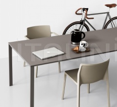 Стул с подлокотниками LP features фабрика Kristalia