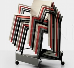 Стул с подлокотниками LP features фабрика Kristalia