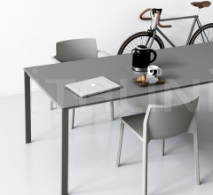 Стул LP stackable фабрика Kristalia