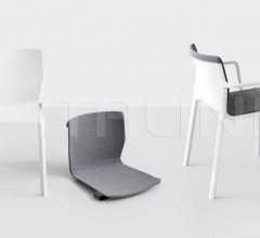 Стул с подлокотниками LP padded фабрика Kristalia