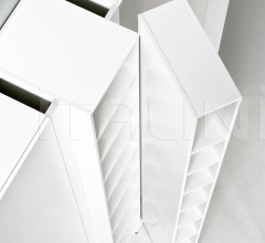 Модульный стеллаж Blio Модульный стеллаж Blio фабрика Kristalia