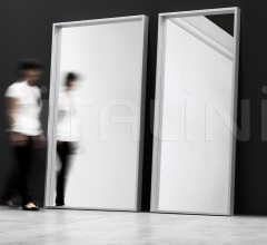 Напольное зеркало Extra large Напольное зеркало Extra large фабрика Kristalia