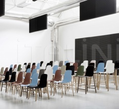 Барный стул Sharky Stool фабрика Kristalia