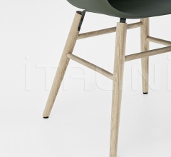 Стул Elephant Wood Base фабрика Kristalia