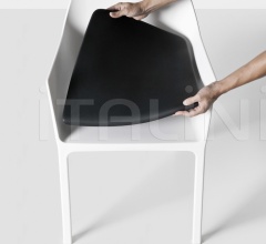 Стул с подлокотниками Mem фабрика Kristalia