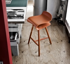 Барный стул BCN Wood Base фабрика Kristalia