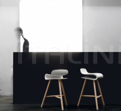 Барный стул BCN Wood Base фабрика Kristalia