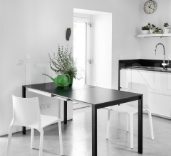 Стул Plana фабрика Kristalia