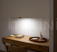 Итальянские Настольные светильники - Настольная лампа Pin фабрика Vibia