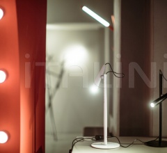 Настольная лампа Magneto фабрика Foscarini