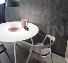 Барный стол BCN фабрика Kristalia