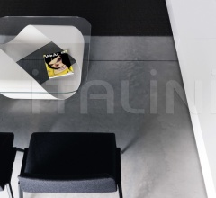 Кофейный столик Mobius Кофейный столик Mobius фабрика Kristalia