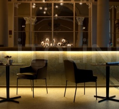 Стул с подлокотниками Montevideo Стул с подлокотниками Montevideo фабрика Tacchini