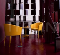 Стул с подлокотниками Parentesi Light Стул с подлокотниками Parentesi Light фабрика Tacchini