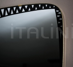 Настенное зеркало Dorian Настенное зеркало Dorian фабрика Tacchini