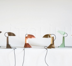 Настольная лампа E63 Настольная лампа E63 фабрика Tacchini