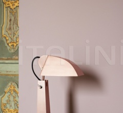 Настольная лампа E63 Настольная лампа E63 фабрика Tacchini