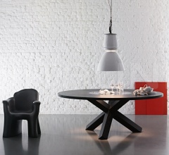 Итальянские Столы обеденные - Круглый стол 456 PANTHEON фабрика Cassina