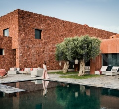 Кресло Lou Lounge chair фабрика Dedon