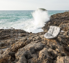 Кресло Mbrace Lounge chair фабрика Dedon