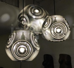 Подвесной светильник CURVE BALL 45 Подвесной светильник CURVE BALL 45 фабрика Tom Dixon