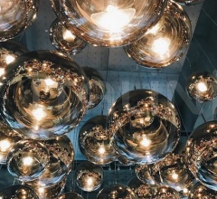 Подвесной светильник MIRROR BALL GOLD 25CM Подвесной светильник MIRROR BALL GOLD 25CM фабрика Tom Dixon