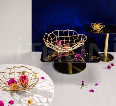 Столик FLASH TABLE RECTANGLE Столик FLASH TABLE RECTANGLE фабрика Tom Dixon