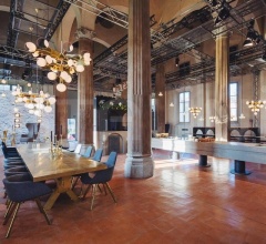 Стол обеденный MASS TABLE Стол обеденный MASS TABLE фабрика Tom Dixon
