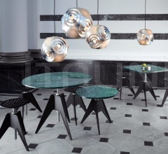 Столик SCREW 600MM Столик SCREW 600MM фабрика Tom Dixon
