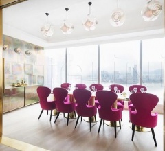 Стул WINGBACK DINING CHAIR Стул WINGBACK DINING CHAIR фабрика Tom Dixon