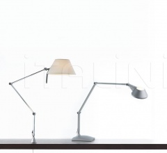 Итальянские Настольные светильники - Настольная лампа Petite T Итальянские Настольные светильники - Настольная лампа Petite T фабрика B Lux