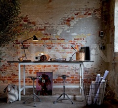 Настольная лампа NJP Настольная лампа NJP фабрика Louis Poulsen