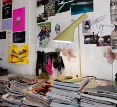 Настольная лампа AJ Настольная лампа AJ фабрика Louis Poulsen