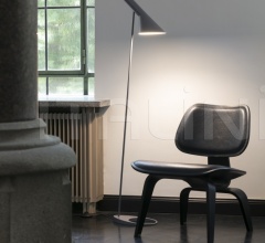 Итальянские Напольные светильники - Напольный светильник AJ Итальянские Напольные светильники - Напольный светильник AJ фабрика Louis Poulsen