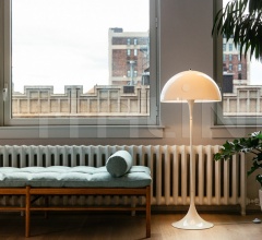 Итальянские Напольные светильники - Напольный светильник Panthella Итальянские Напольные светильники - Напольный светильник Panthella фабрика Louis Poulsen