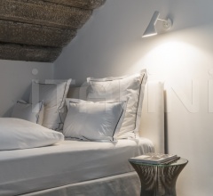 Настенный светильник AJ Настенный светильник AJ фабрика Louis Poulsen