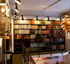 Настенный светильник AJ Настенный светильник AJ фабрика Louis Poulsen