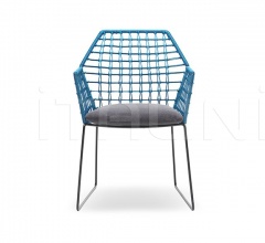 Стул с подлокотником New York Soleil фабрика Saba Italia