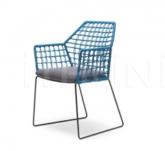 Стул с подлокотником New York Soleil фабрика Saba Italia