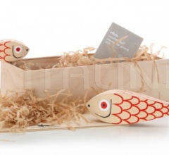 Итальянские Интерьерные декорации - Интерьерная декорация Wooden Dolls Mother Fish & Child Итальянские Интерьерные декорации - Интерьерная декорация Wooden Dolls Mother Fish & Child фабрика Vitra