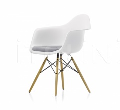 Стул с подлокотниками Eames Plastic Armchair DAW Стул с подлокотниками Eames Plastic Armchair DAW фабрика Vitra