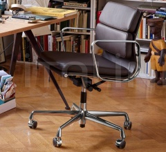 Кресло Soft Pad Chairs EA 217/219 Кресло Soft Pad Chairs EA 217/219 фабрика Vitra