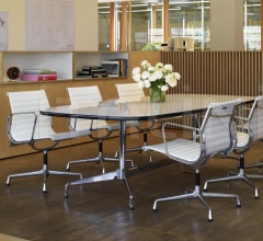 Кресло Aluminium Chairs EA 105/107/108 Кресло Aluminium Chairs EA 105/107/108 фабрика Vitra