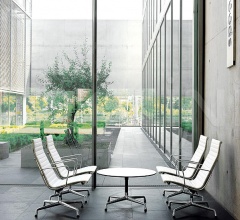 Кресло Aluminium Chairs EA 115/116 Кресло Aluminium Chairs EA 115/116 фабрика Vitra