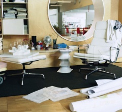 Кресло Soft Pad Chair EA 222/223 Кресло Soft Pad Chair EA 222/223 фабрика Vitra