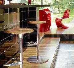 Итальянские Рестораны/Бары - Барный табурет Zeb Stool Wood фабрика Vitra