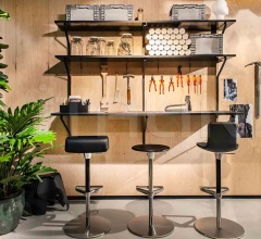 Итальянские Рестораны/Бары - Барный табурет Zeb Stool Foam Back фабрика Vitra