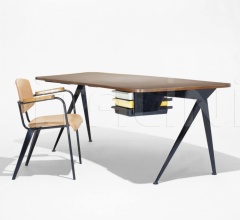 Письменный стол Compas Direction Письменный стол Compas Direction фабрика Vitra