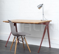 Письменный стол Compas Direction Письменный стол Compas Direction фабрика Vitra